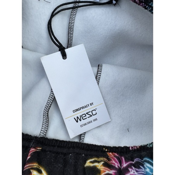 Wesc mens Black tropical multi color palm trees fleece sweat shorts size Small - Picture 6 of 12